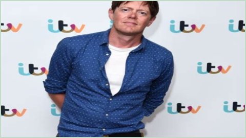 Who Is Kris Marshall Brother? Parents Family Net Worth